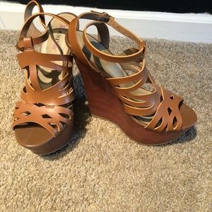 Wedge heels